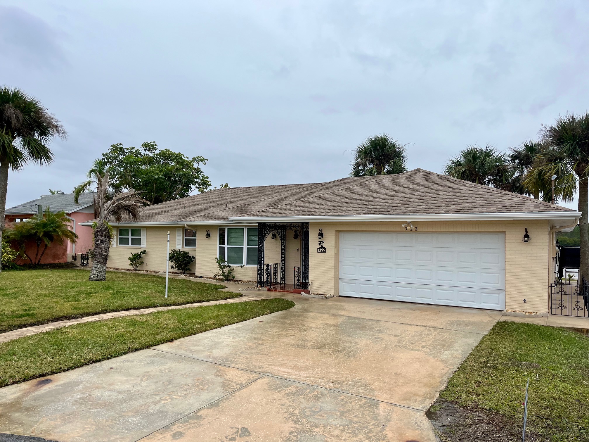 Professional Roof Washing In Port Orange, Florida (1)